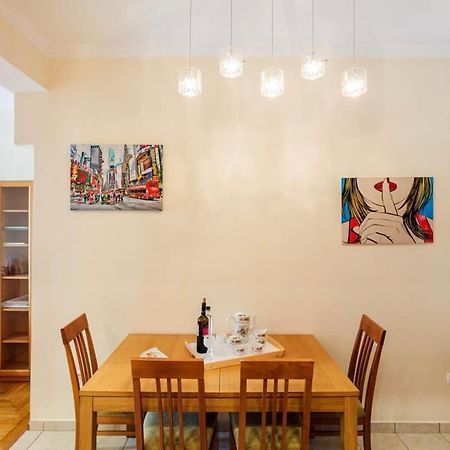 Athens Strawberry Hideaway - City Chic Retreat ภายนอก รูปภาพ