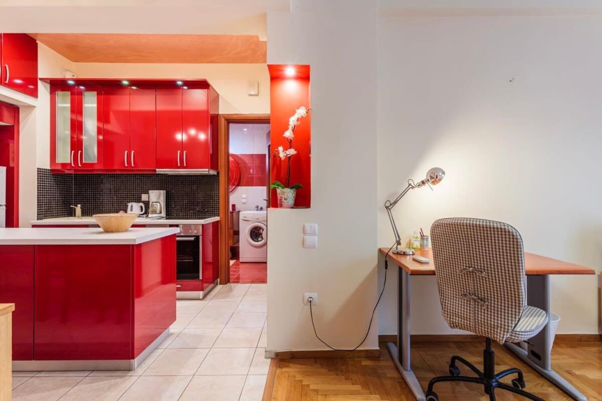 Athens Strawberry Hideaway - City Chic Retreat ภายนอก รูปภาพ
